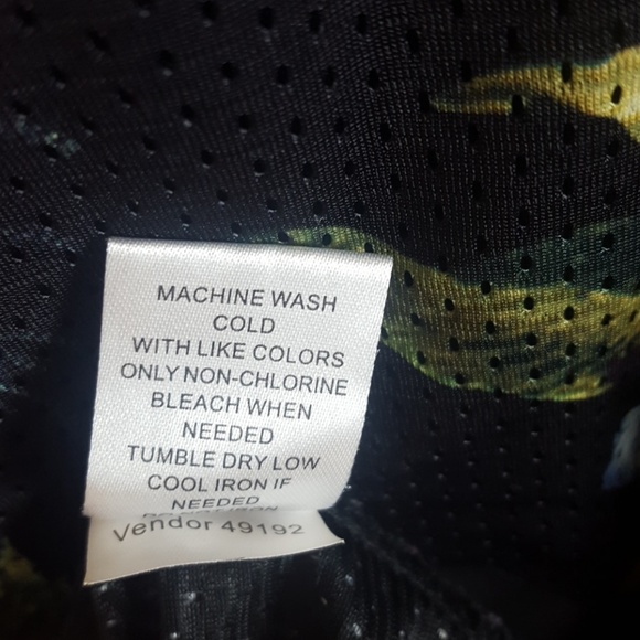 On The Byas Shirt - Picture 8 of 8